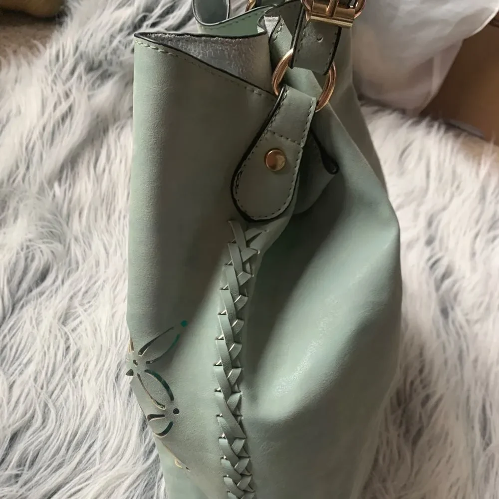 Coco + Carmen‎ Beautiful Laser Cut Mint Shoulder Bag Size M